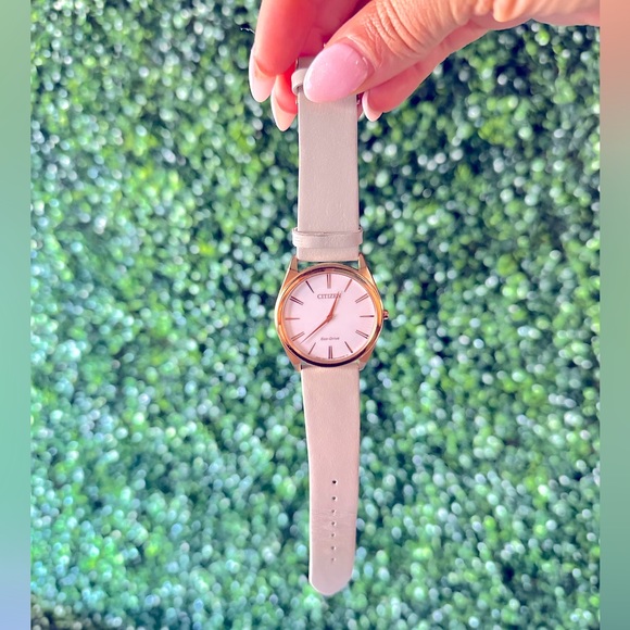 Citizen Watch w/ Taupe Leather Strap - Picture 2 of 5